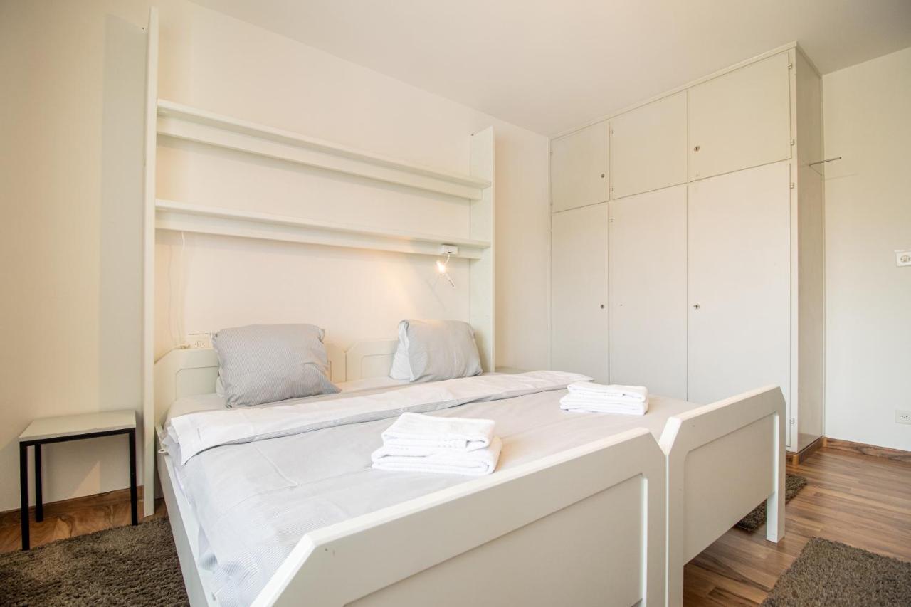 Viktoria B32 By Arosa Holiday Esterno foto